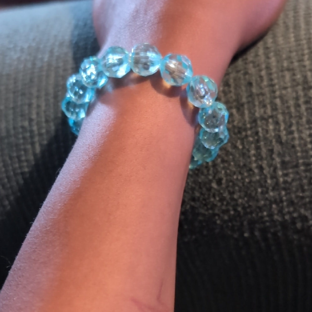 Kids Elegant Blue Beaded Bracelet - Picture 3 of 4